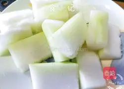 Winter Melon Spare Ribs Soup Illustration 2