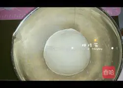 Pizza crust Illustration of how to do it 4