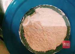 Illustration of how to make butterfly steamed buns 2