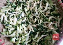 Illustration of how to make dried radish 10