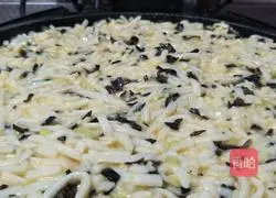 Illustration of how to make leftover noodle cakes 5