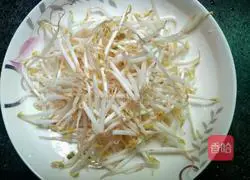 Bean sprouts with chili sauce Illustration of how to make noodles 3