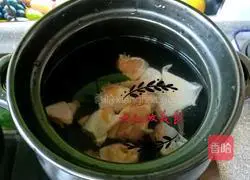 Illustration of making six mushroom soup 5