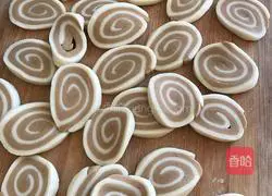 Illustration of how to make cat ears 6