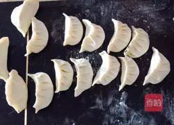Sesame oil Illustration of how to make chicken fried dumplings 10
