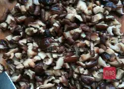 Illustration of how to make mushroom meat buns 1