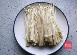 Sanxian Soup (Western Red Mushroom Soup) Recipe Illustration 3