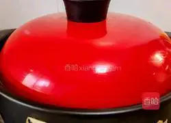 Illustration of how to make chicken soup with colorful mushrooms 11