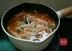 Illustration of Spicy Udon Noodles 9