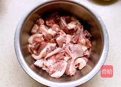 Illustration of how to make bamboo shoots and duck soup 1