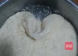 Illustration of how to make steamed buns stuffed with vegetable sprouts and meat stuffing 1