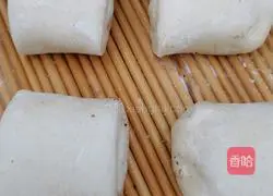 Illustration of how to make salt and pepper oil rolls 14