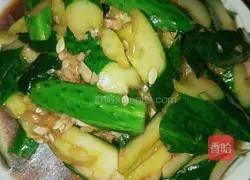 Illustration of how to make cold cucumber 3