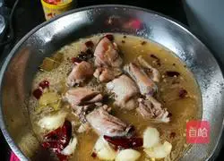 Illustration of how to make large plate chicken 7