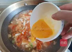 Illustration of how to make tomato, mushroom and tofu soup 9