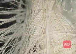 Illustration of making noodles 2