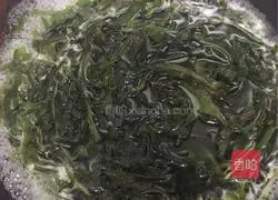  Illustration of how to make cold kelp shreds 4