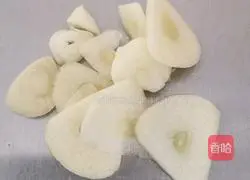 How to make hot cabbage soup noodles Illustration 1