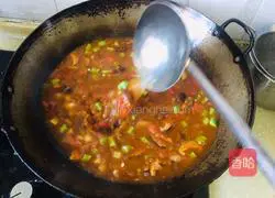 Illustration of how to make mushroom and beef soba noodles 10