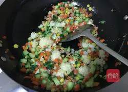 Illustration of how to make fried buns 4