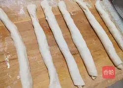 Illustration of how to make scallions and ham rolls 17