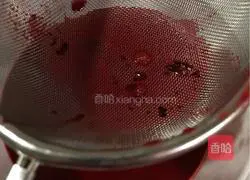 Illustration of how to make steamed pig blood soup 1