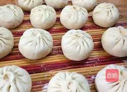 Illustration of how to make vegetarian buns 17