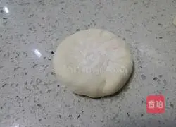 Illustration of how to make leek and egg pancakes 8