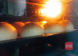 Illustration of how to make 65-degree tangzhong hamburger embryos 16