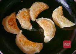 Cat vermicelli Illustration of how to make egg cartons 8