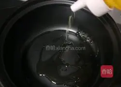 Illustration of how to make enoki mushroom and bamboo fungus soup 8