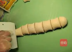 Illustration of how to cut steamed buns (soft and chewy) 13