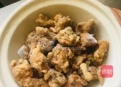 Illustration of how to make a bowl of steamed pork ribs 1