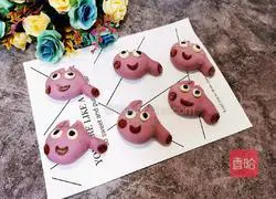 Illustration of how to make Peppa Pig kidney bean buns 10