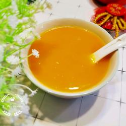 Peach gum pumpkin rice soup