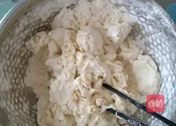 Illustration of making scallion pancake 3