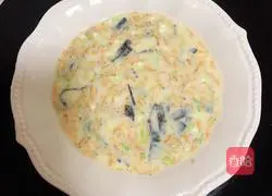 Illustration of how to make sea rice, seaweed, soy milk and steamed eggs 12