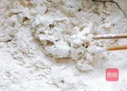 Illustration of how to make steamed dumplings with winter melon and meat stuffing 1