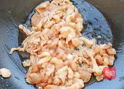 Illustration of how to make shredded mixed vegetables and pork for treating loss of appetite 8