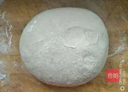 Illustration of how to make chicken oil, salt and pepper soba noodle rolls 4