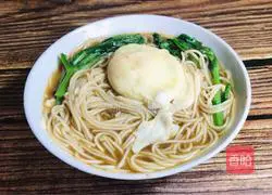 Illustration of how to make chrysanthemum poached egg noodle soup 6