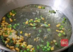 Illustration of how to make hand-breaded egg pizza 2