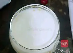 Illustration of how to make cherry oatmeal yogurt cup 8