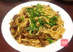 Illustration of how to make fried haggis noodles 3