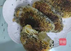 Illustration of how to make crispy cakes with crumbs 14