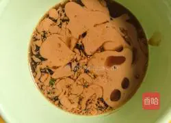 Illustration of how to make cold chicken shredded rice noodles 12