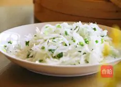 Illustration of how to make cold shredded radish 10