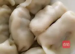 Illustration of how to make green pepper and meat dumplings 5