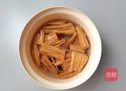 Illustration of how to make yuba and barley sugar water 3