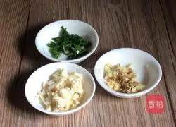 Illustration of how to make preserved eggs and fried green peppers 4